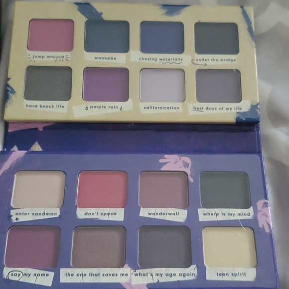 Eyeshadow - Picture 2 of 2